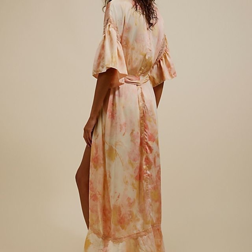 FREE PEOPLE
Intimately - Moonbeams Washed Robe NWOT - Picture 2 of 6